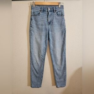 American Eagle Jeans Mom Light Blue Size 0